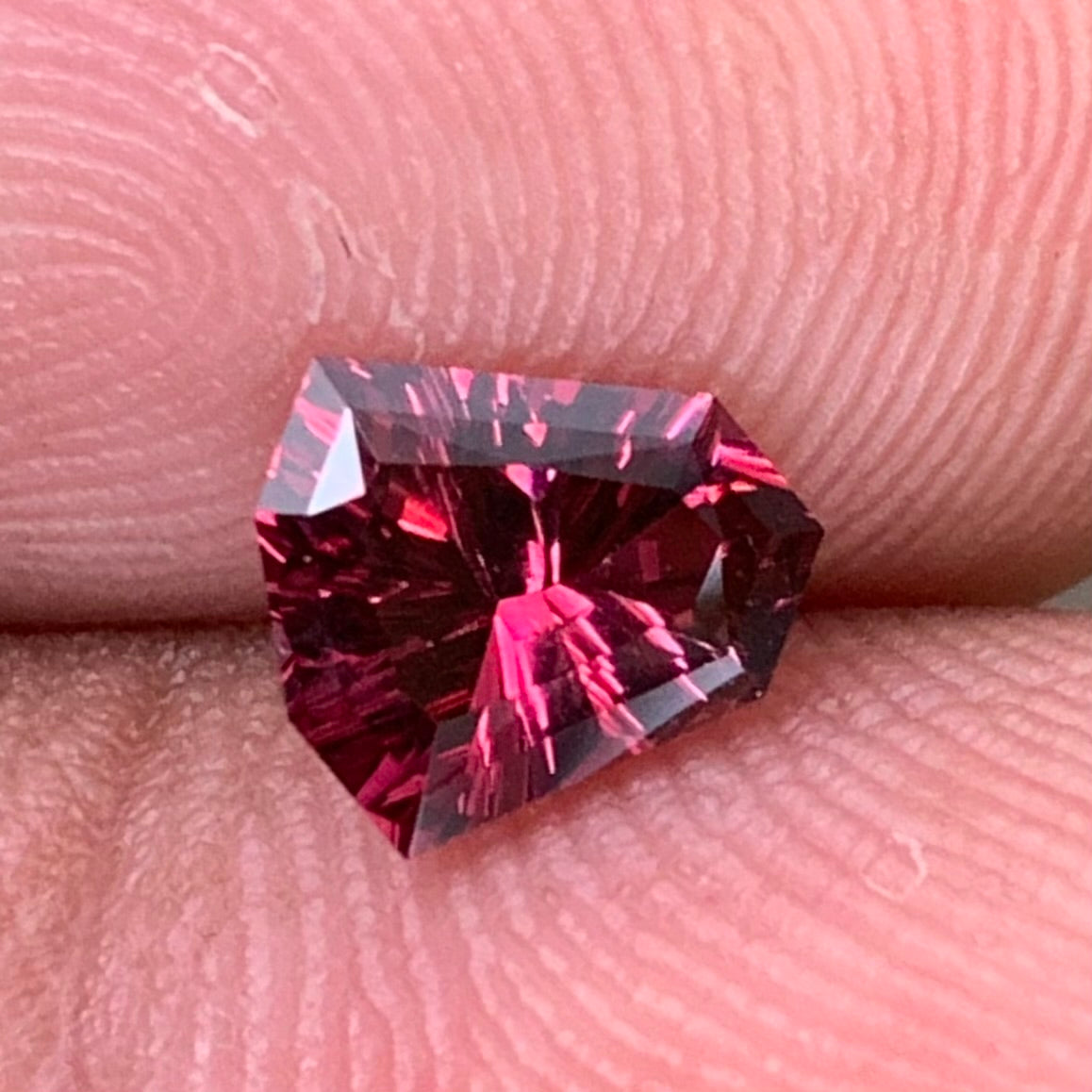 Red Garnet Fantasy / Concave Cut Geometric Shape Shield 0.96 Ct Natural Loose Gemstone For Jewelry Making