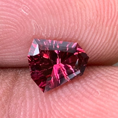 Red Garnet Fantasy / Concave Cut Geometric Shape Shield 0.96 Ct Natural Loose Gemstone For Jewelry Making