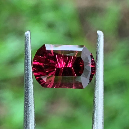 Red Garnet Fantasy Cut / Concave Cut Modified Oval 1.56 Ct Natural Loose Gemstone For Jewelry Making