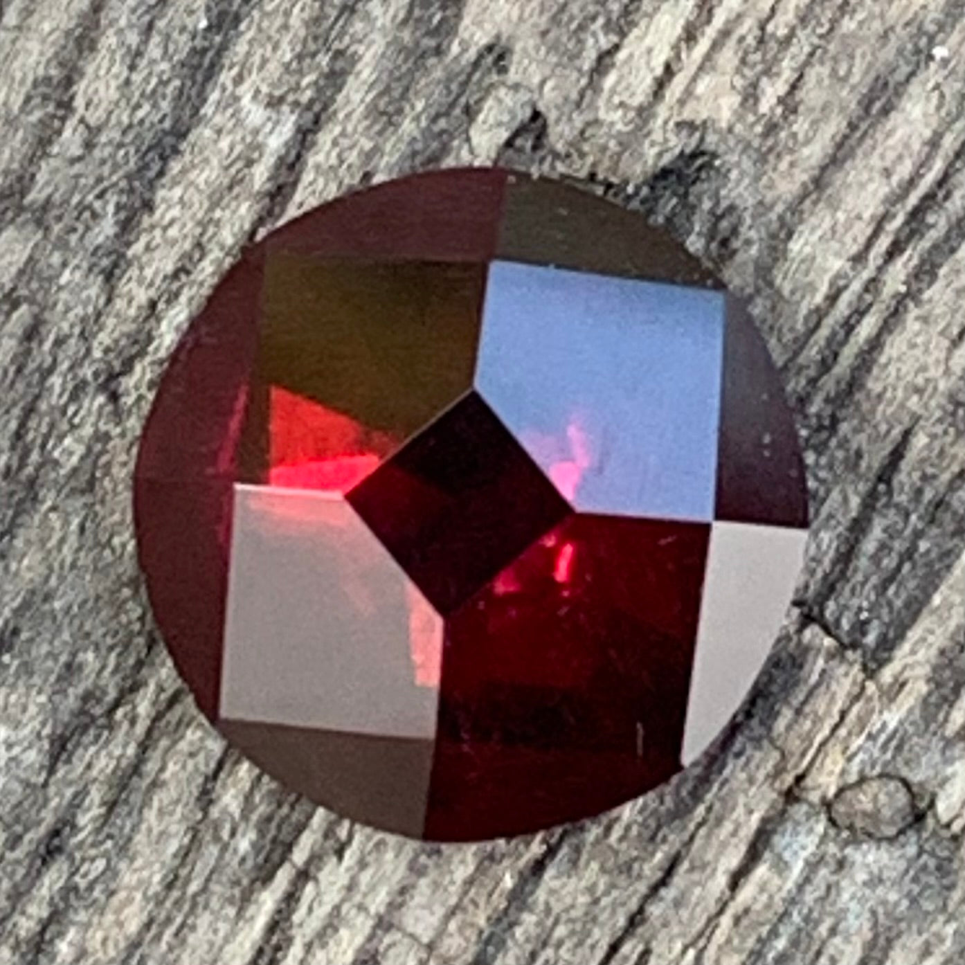 Orangish Garnet Round 8.1 mm / 2 ct Special Creative Cut Loose Gemstone