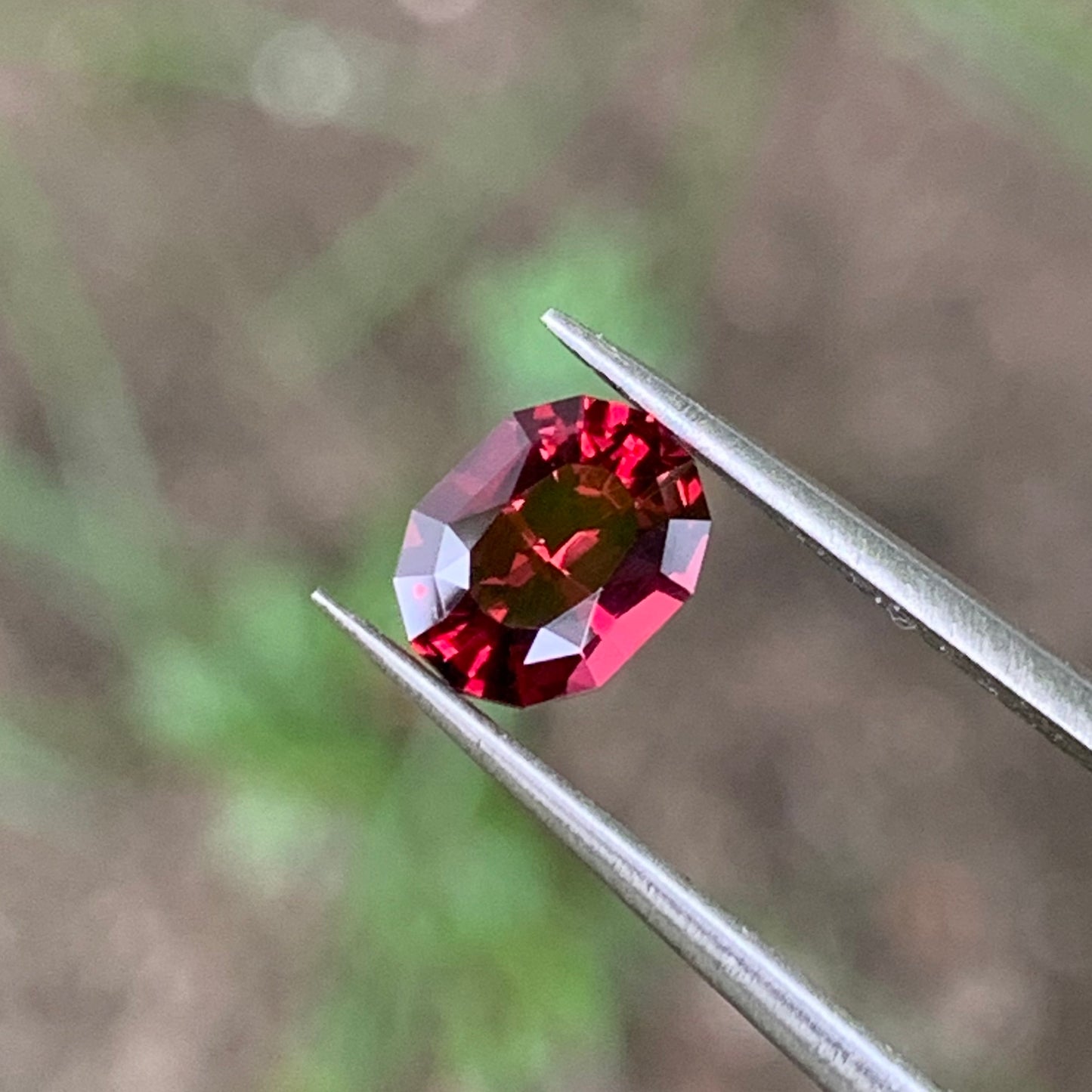 Red Garnet Modified Oval 0.93 Ct Natural Loose Gemstone For Jewelry Making