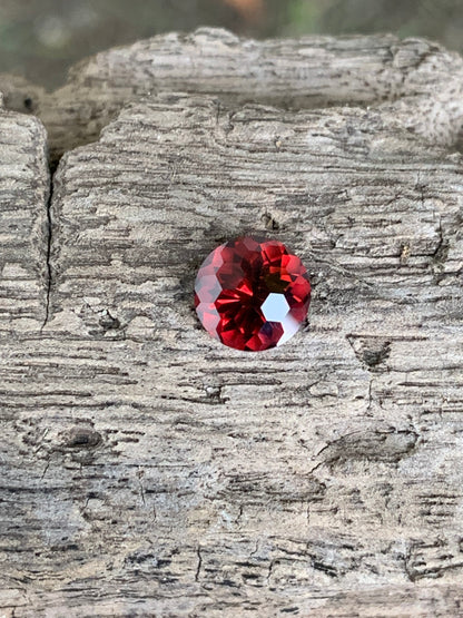 Garnet Round 7.4 mm / 2.04 Ct Fancy Football Cut Loose Gemstone For Contemporary Jewelry