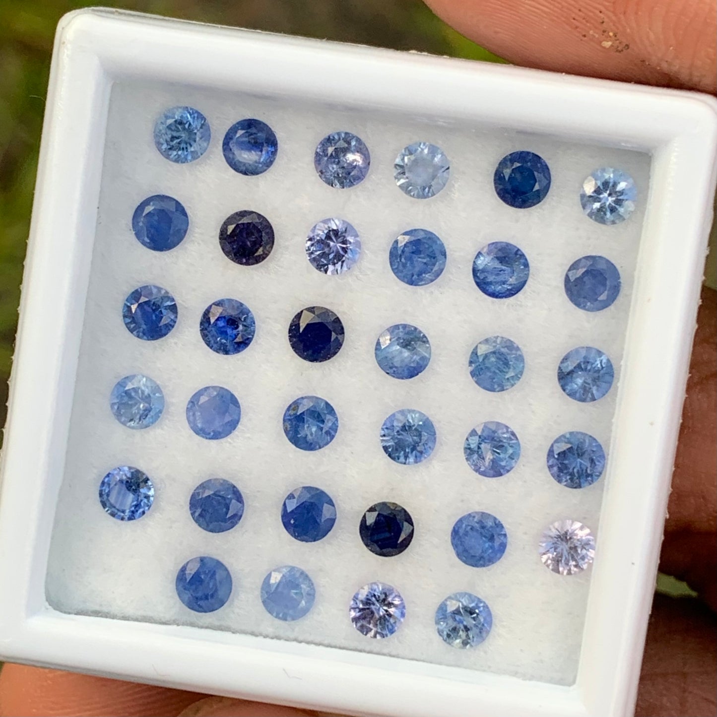 Blue Sapphire 3.3 mm Rounds 5.76 Ct Loose Gemstone Parcel of 34 Stones