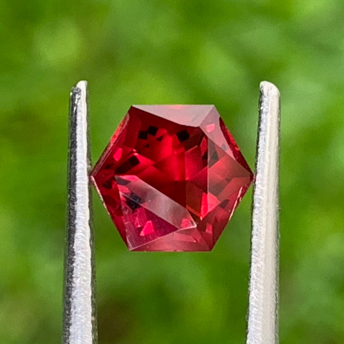 Natural Red Garnet Hexagon Fancy Lotus Cut Design 1.45 Ct Loose Gemstone for Jewelry Making