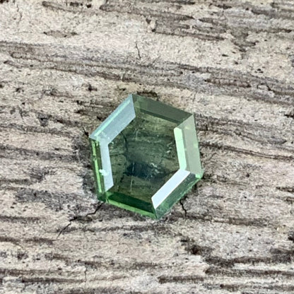 Portrait Cut Green Zircon Hexagon Tablet 0.87 Ct Natural Loose Gemstone For Jewelry