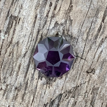 Spinel Polygonal Flower Cut Dark Purple Round 5.85 mm / 0.87 Ct Natural Loose Gemstone For Jewelry