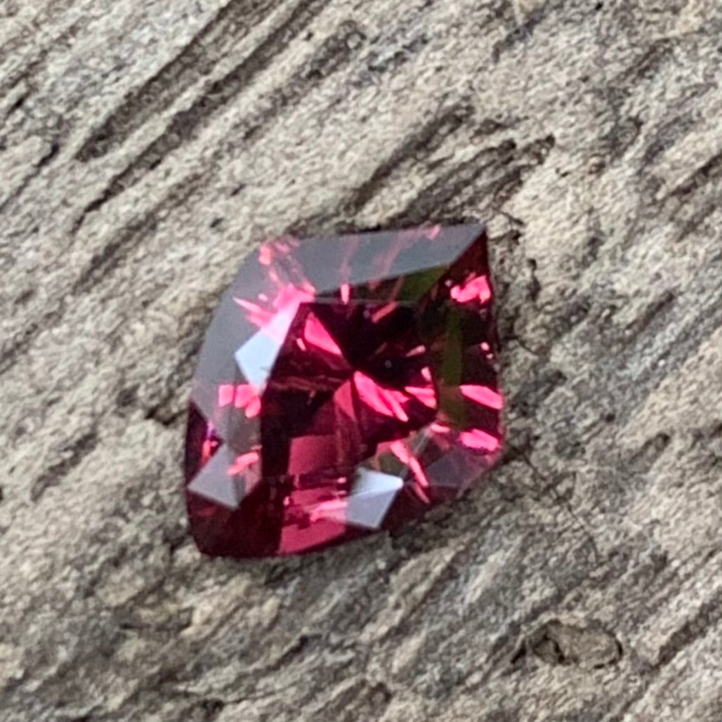 Red Garnet Fantasy / Concave Cut Shield 0.58 Ct Natural Loose Gemstone For Jewelry Making