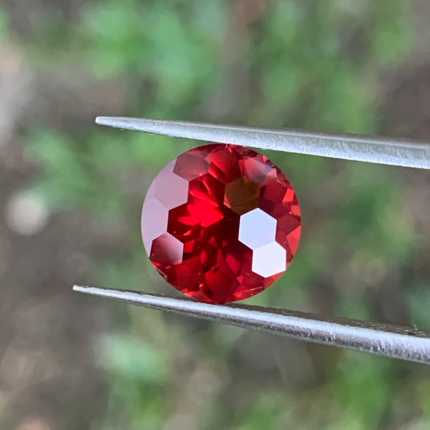 Garnet Round 8.5 mm / 2.66 Ct Fancy Football Cut Loose Gemstone For Contemporary Jewelry