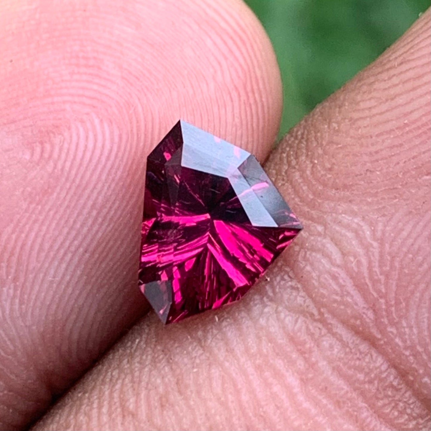 Red Garnet Fantasy / Concave Cut Fancy Trillion 1.50 Ct Natural Loose Gemstone For Jewelry Making 💎✨