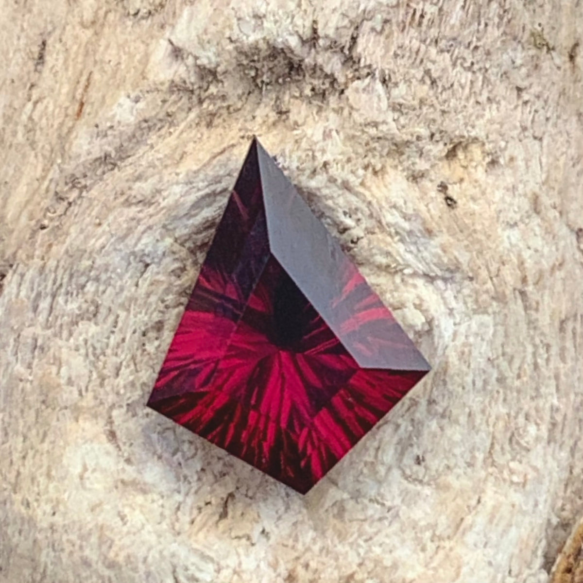 Red Garnet Concave Fantasy Cut 1 Ct Kite Natural Loose Gemstone