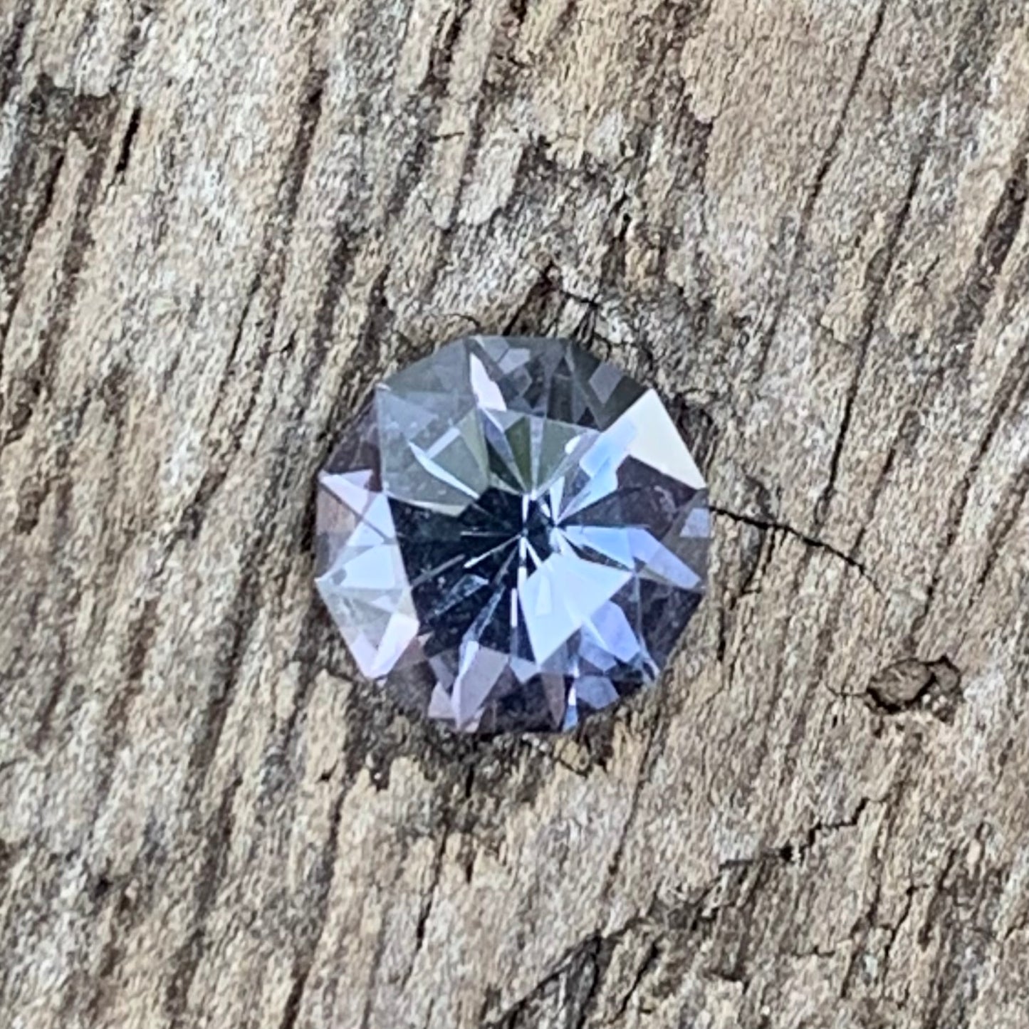 Spinel Polygonal Flower Cut Dark Grey Round 5.2 mm / 0.64 Ct Natural Loose Gemstone For Jewelry
