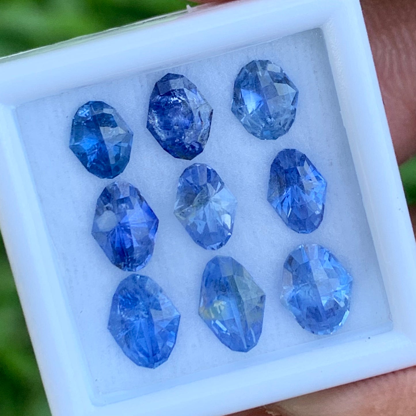 Blue Sapphire Heart of The Planet 5.76 Ct / 9 Stones Heated Only Natural Loose Gemstone For Jewelry Making