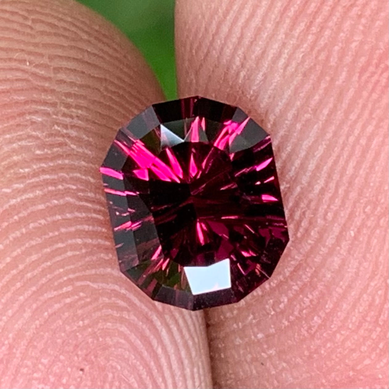 Red Garnet Fantasy Cut / Concave Cut Modified Oval 1.52 Ct Natural Loose Gemstone For Jewelry Making