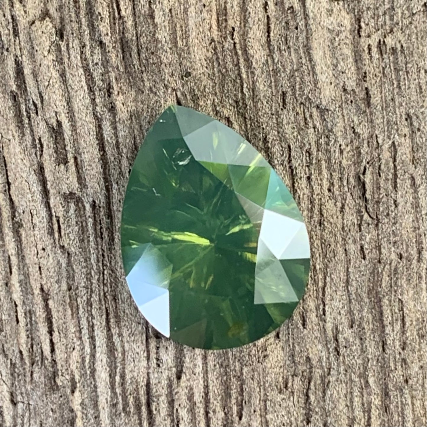 Green Zircon Concave Cut / Fantasy Cut Pear 4.79 Ct Natural Loose Gemstone From Sri Lanka