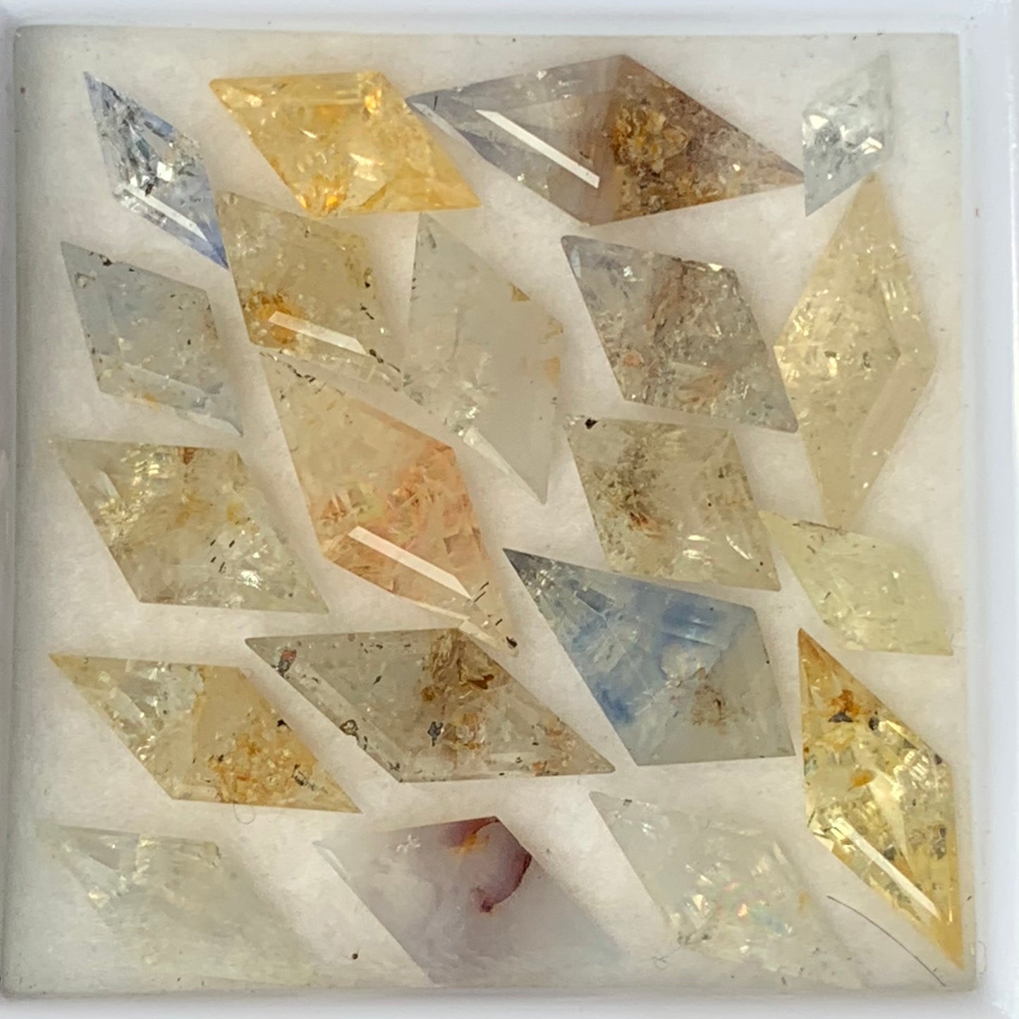 Unheated Sapphire Kites / Lozenges parcel of 21.55 Ct / 20 Natural Loose Gemstones from Sri Lanka
