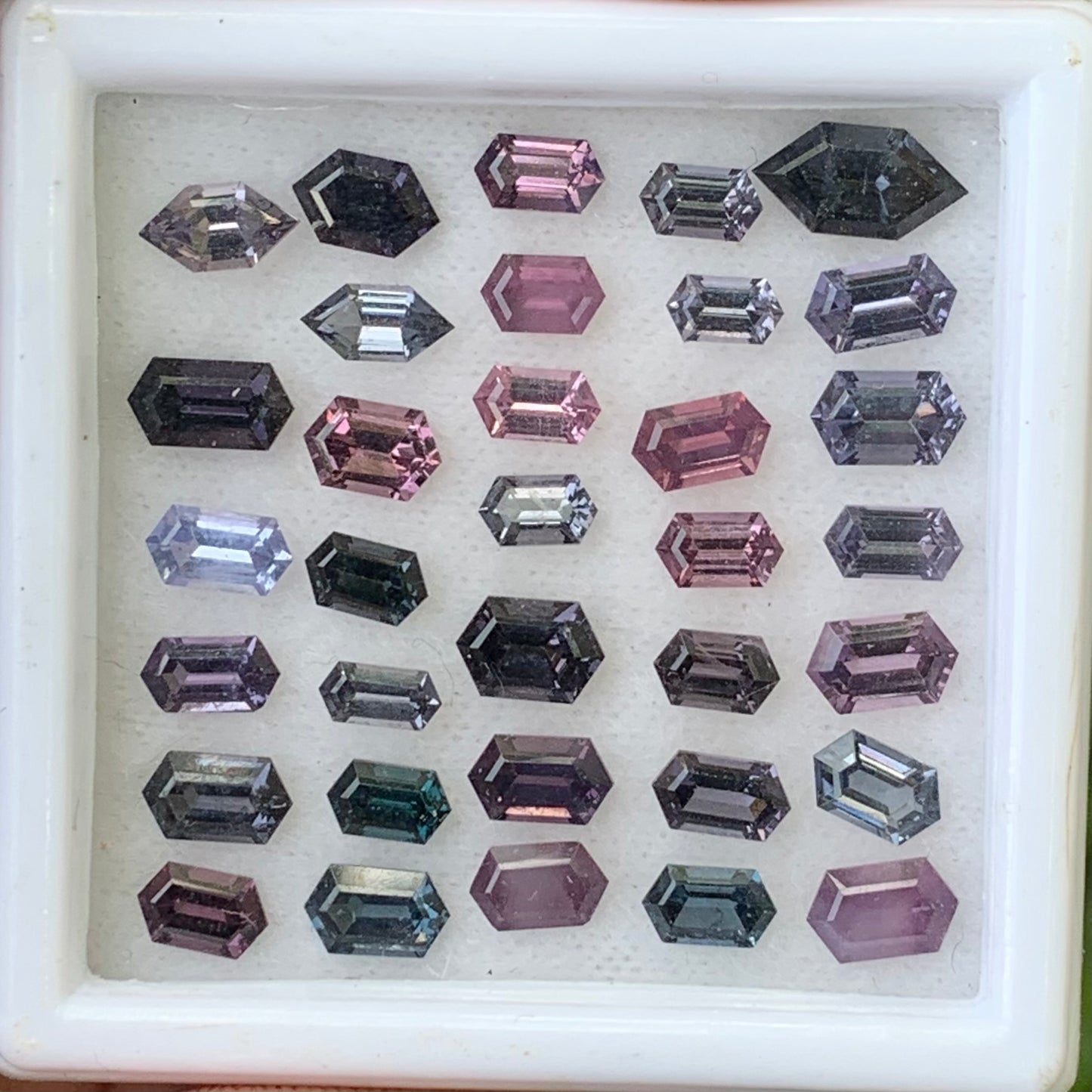 Spinel Eleongated Hexagon Parcel At Wholesale Price 9.42 Ct / 34 Stones