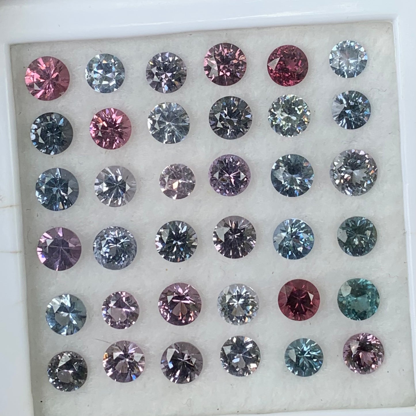 Spinel Rounds 4-5 mm Size 12.62 Ct / 36 Stones Natural Loose Gemstones For Jewelry Making