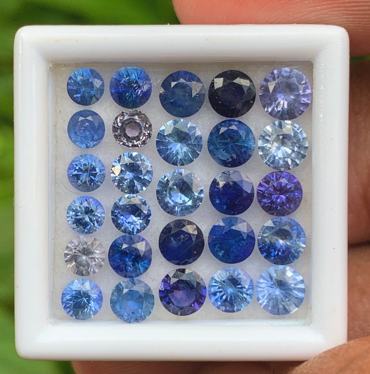 Blue Sapphire 3 - 4 mm Rounds 6.15 Ct Loose Gemstone Parcel of 27 Stones