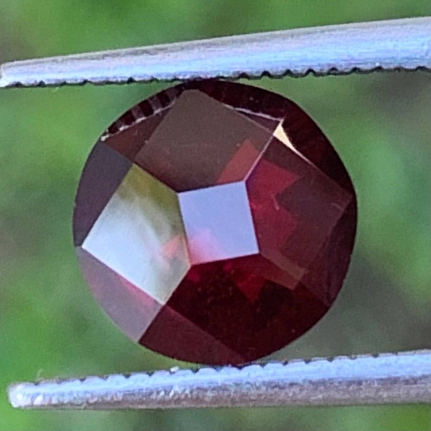 Orangish Garnet Round 8.1 mm / 2 ct Special Creative Cut Loose Gemstone