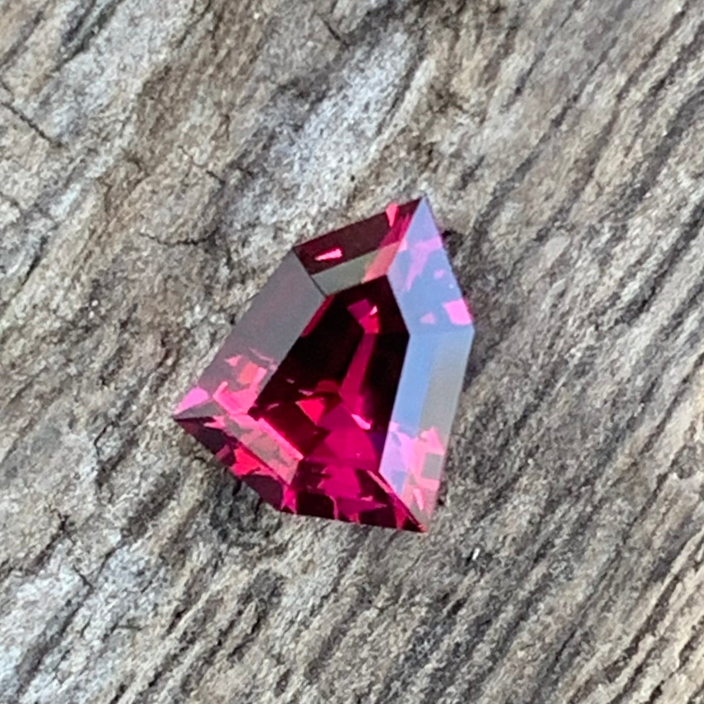 Purplish Red Garnet Shield 1.40 Ct Loose Gemstone From Sri Lanka