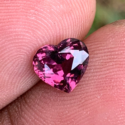 Pink Spinel Heart 1.69 Ct Loose Gemstone For Contemporary Jewelry