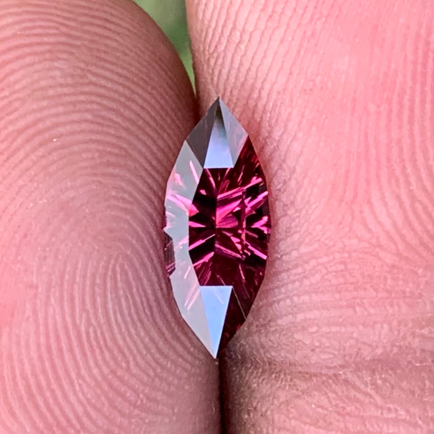 Red Garnet Fantasy Cut / Concave Cut Marquise 1.17 Ct Natural Loose Gemstone For Jewelry Making