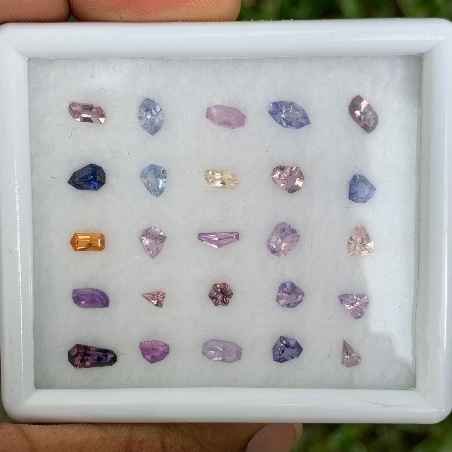 Sapphire Natural Unheated Fancy Geometric Shape Loose Gemstone Parcel 7.04 Ct / 25 Gemstones From Sri Lanka