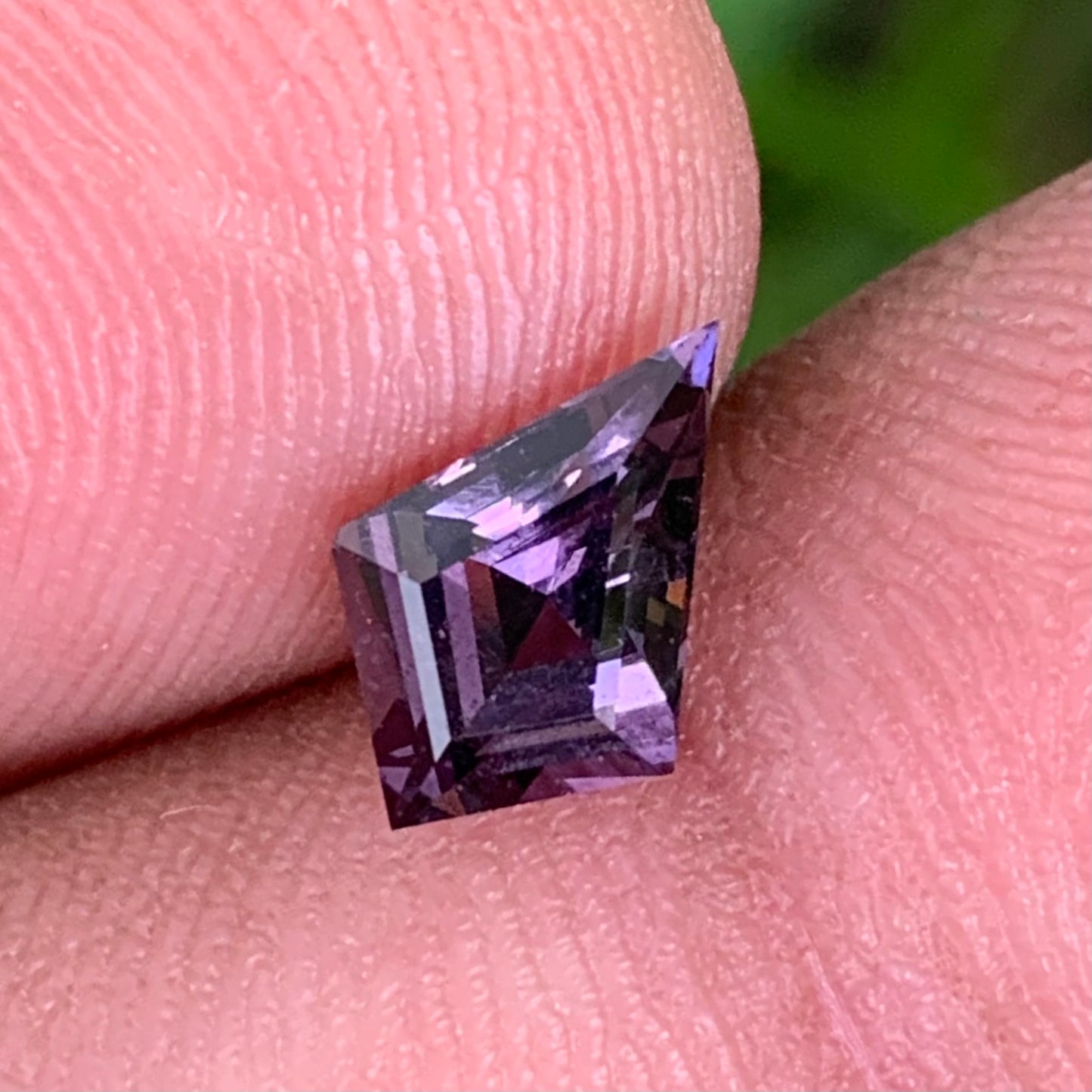 Velvet Spinel Kite 1.05 Ct Loose Gemstone From Sri Lanka