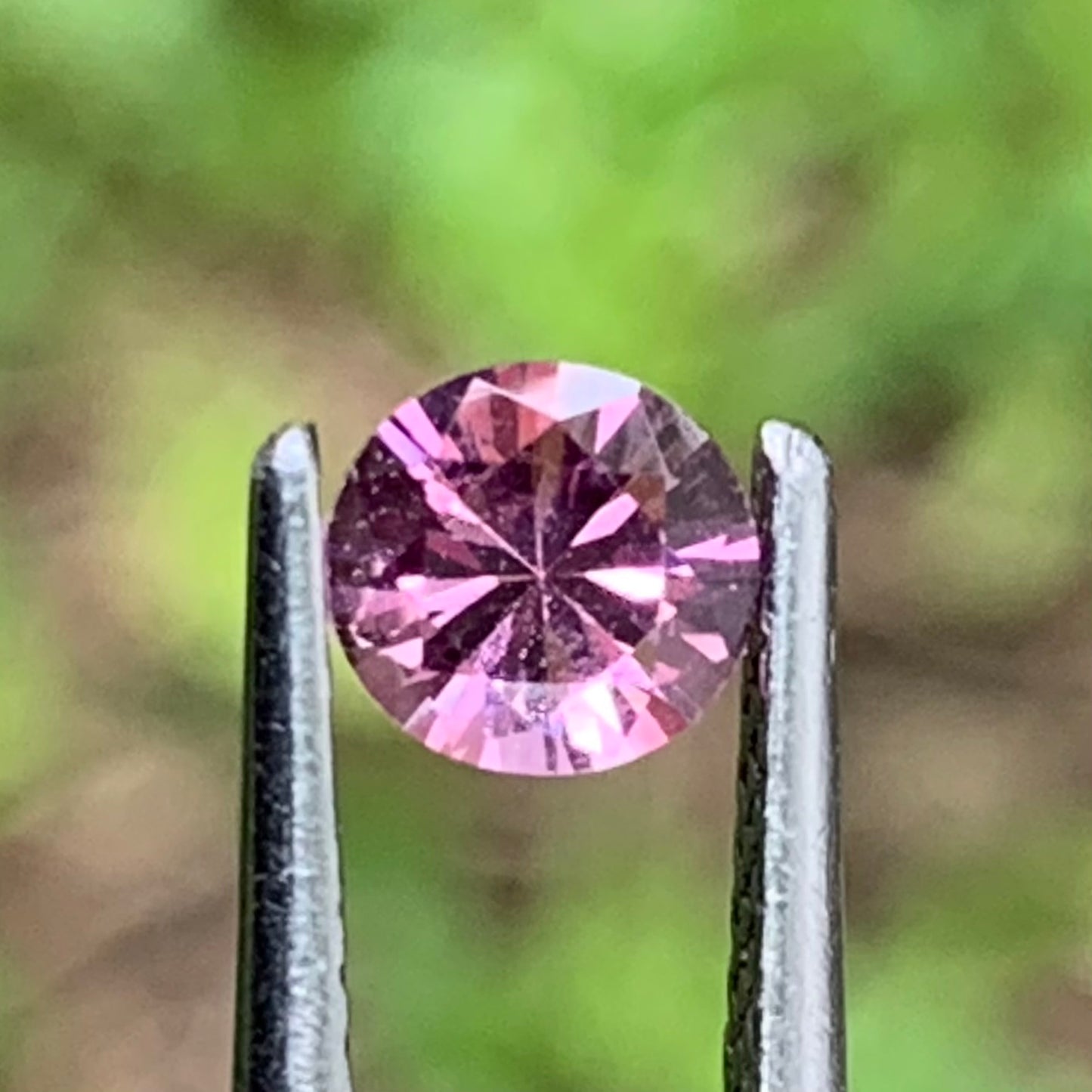 Purplish Pink Spinel Roundish Oval 4.6 mm / 0.44 Ct Flower Cut Loose Gemstone For Jewelry Making