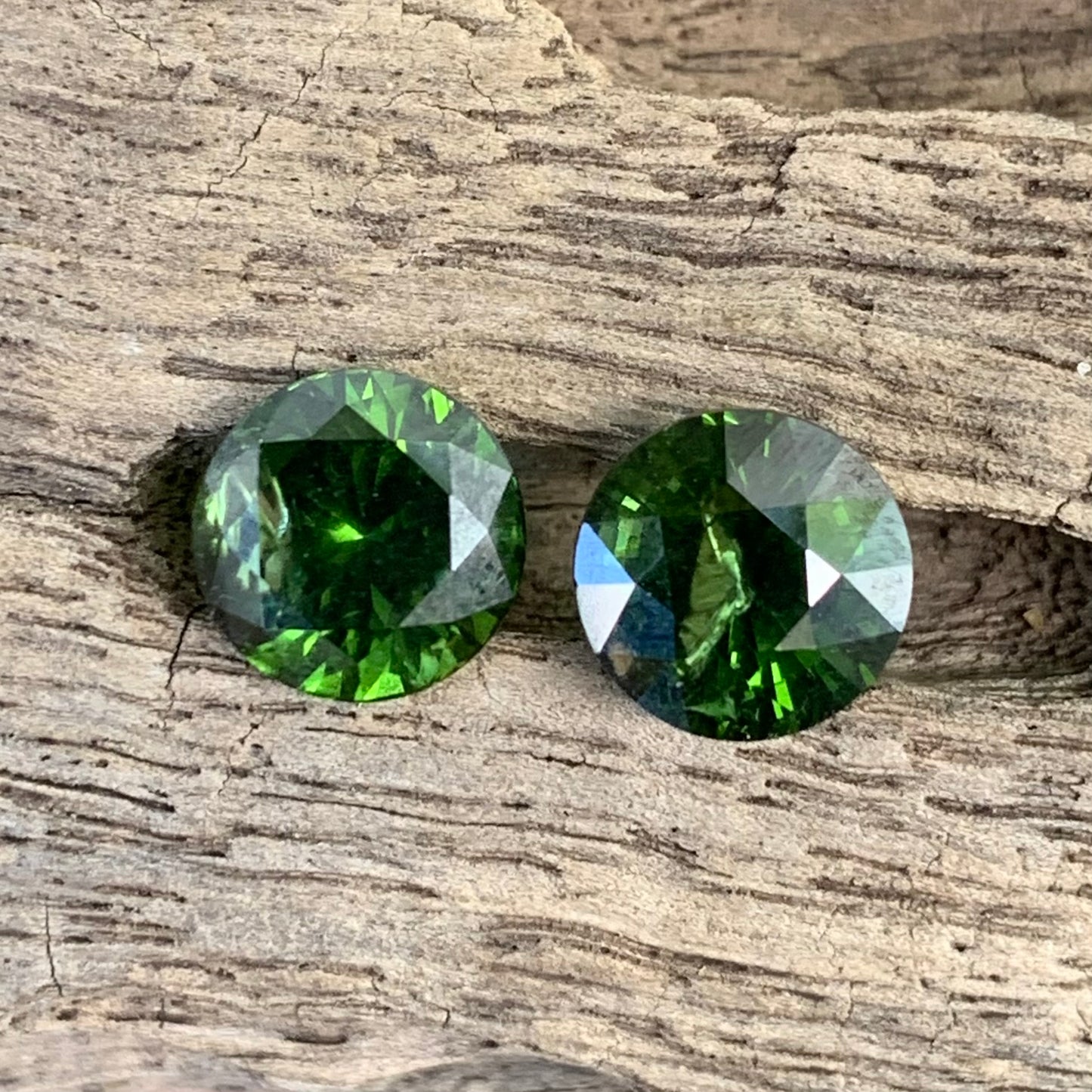 Green Zircon Round Pair 7.7 mm / 5 Ct Natural Loose Gemstones For Earrings