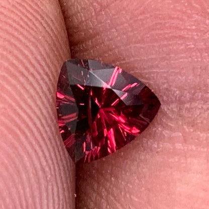 Red Garnet Concave Cut / Fantasy Cut Trillion 0.75 Ct Natural Loose Gemstone From Sri Lanka