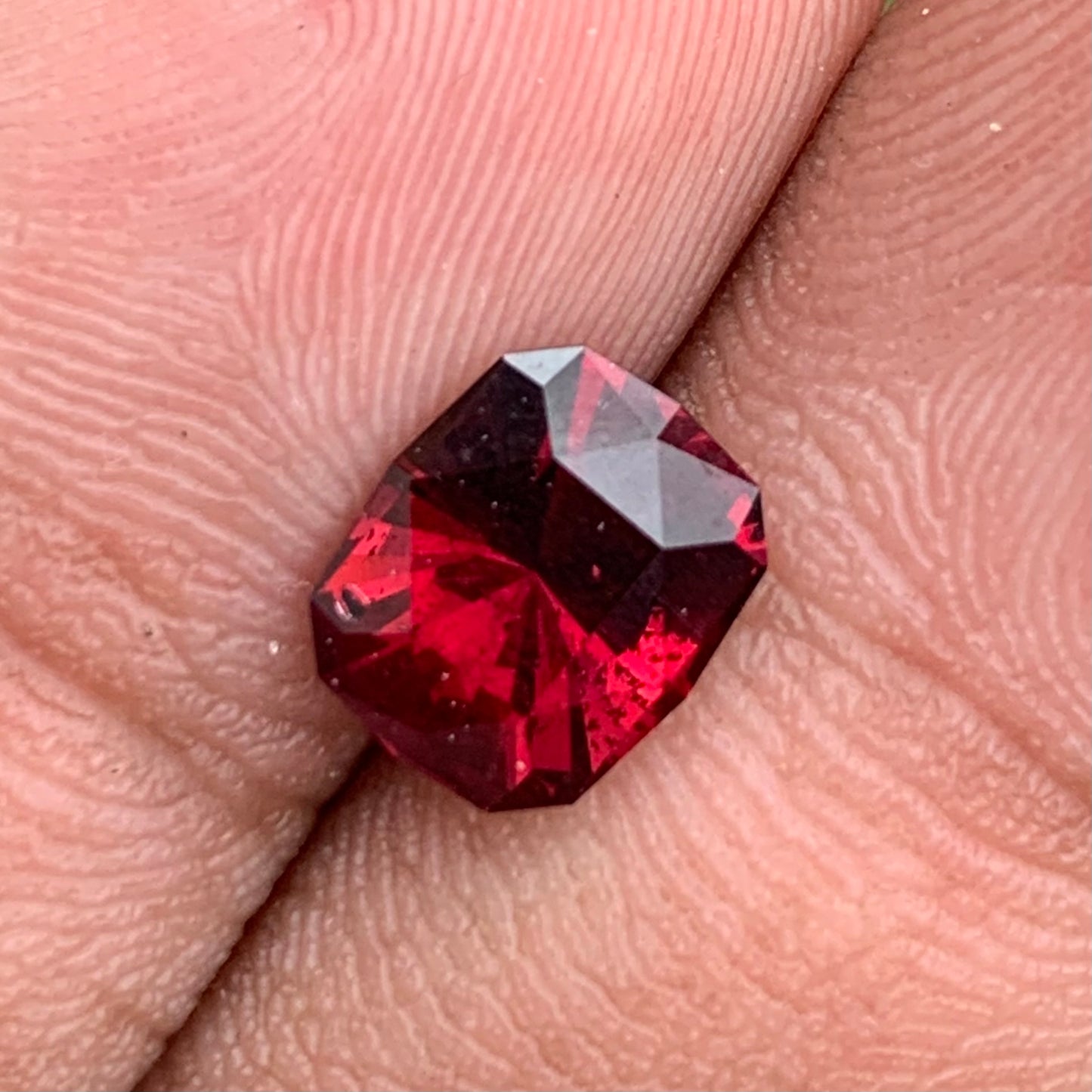Red Garnet Modified Octagon 1.97 Ct Natural Loose Gemstone For Jewelry Making