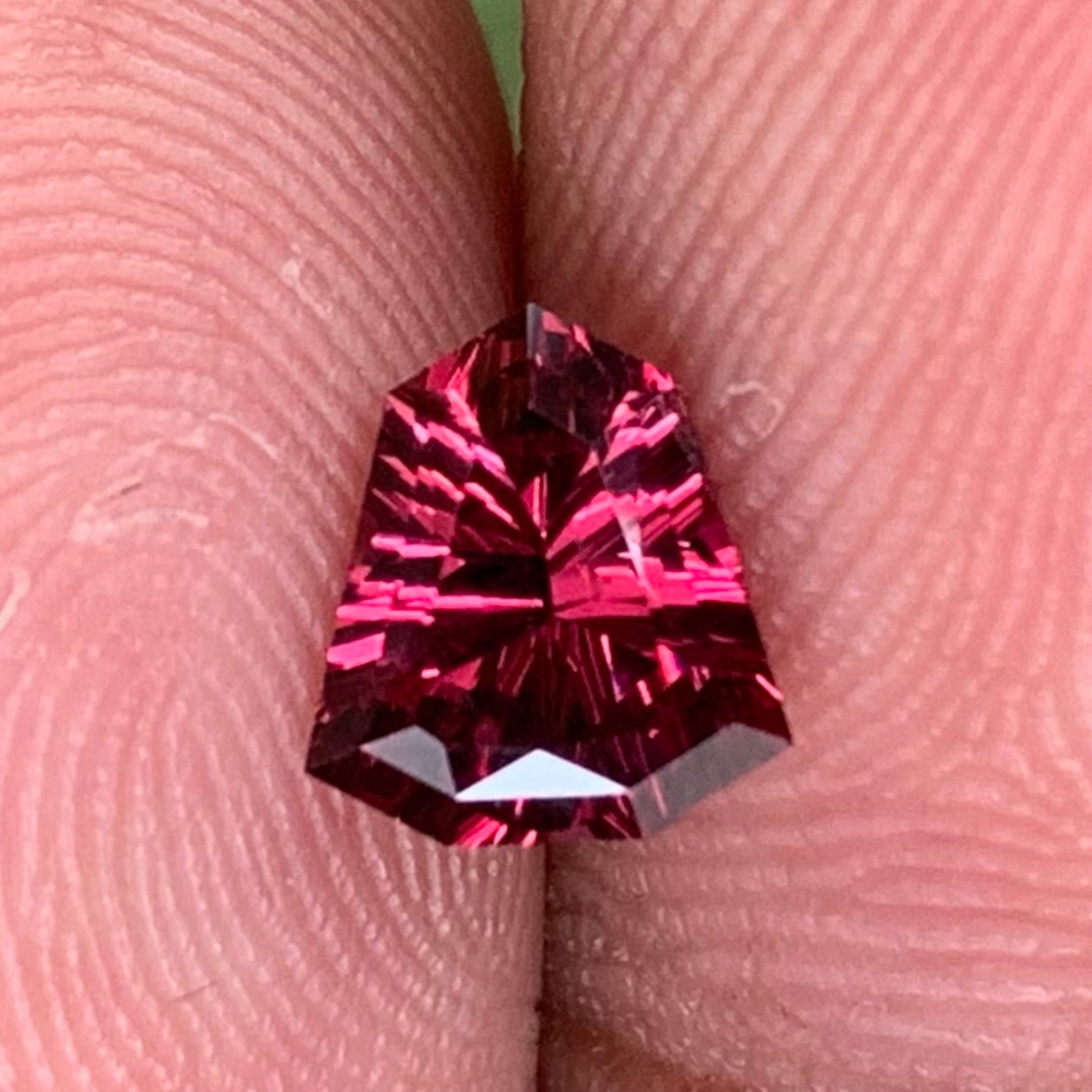Red Garnet Fantasy / Concave Cut Geometric Shape Shield 0.96 Ct Natural Loose Gemstone For Jewelry Making
