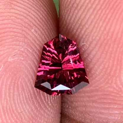 Red Garnet Fantasy / Concave Cut Geometric Shape Shield 0.96 Ct Natural Loose Gemstone For Jewelry Making