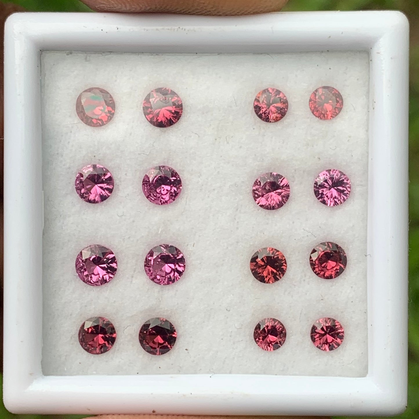 Garnet Round Pairs 8 Fantasy Cut / Concave Cut 3.2 -4 mm / 3.27 Ct Natural Loose Gemstones For Earrings