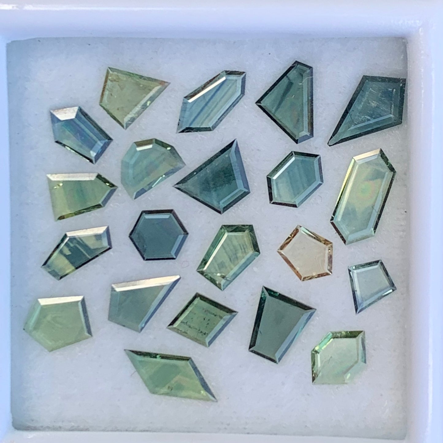 Unheated Green Sapphire Portrait Cut Different Geometric Shape Tablets 5 Ct / 21 Natural Loose Gemstone Parcel