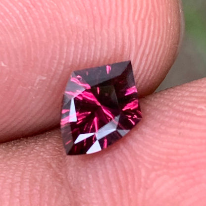 Red Garnet Fantasy / Concave Cut Shield 0.95 Ct Natural Loose Gemstone For Jewelry Making