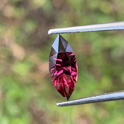 Red Garnet Fantasy Cut / Concave Cut Marquise 1.17 Ct Natural Loose Gemstone For Jewelry Making