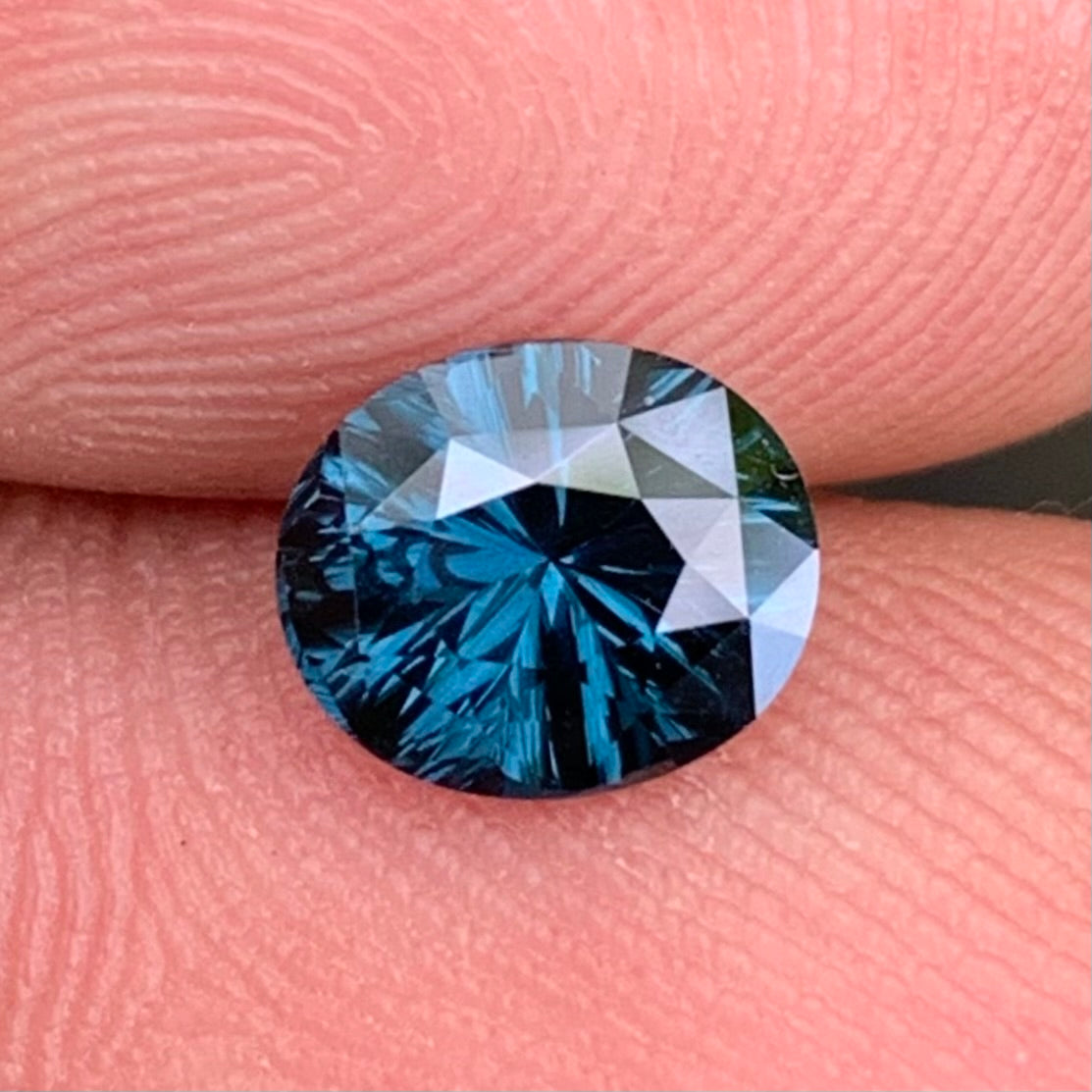 Teal Blue Spinel Fantasy / Concave Cut Oval 0.85 Ct Natural Loose Gemstone For Jewelry Making