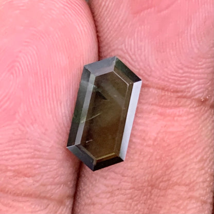 Portrait Cut Green Zircon Elongated Hexagon Tablet 2.1 Ct Natural Loose Gemstone For Jewelry