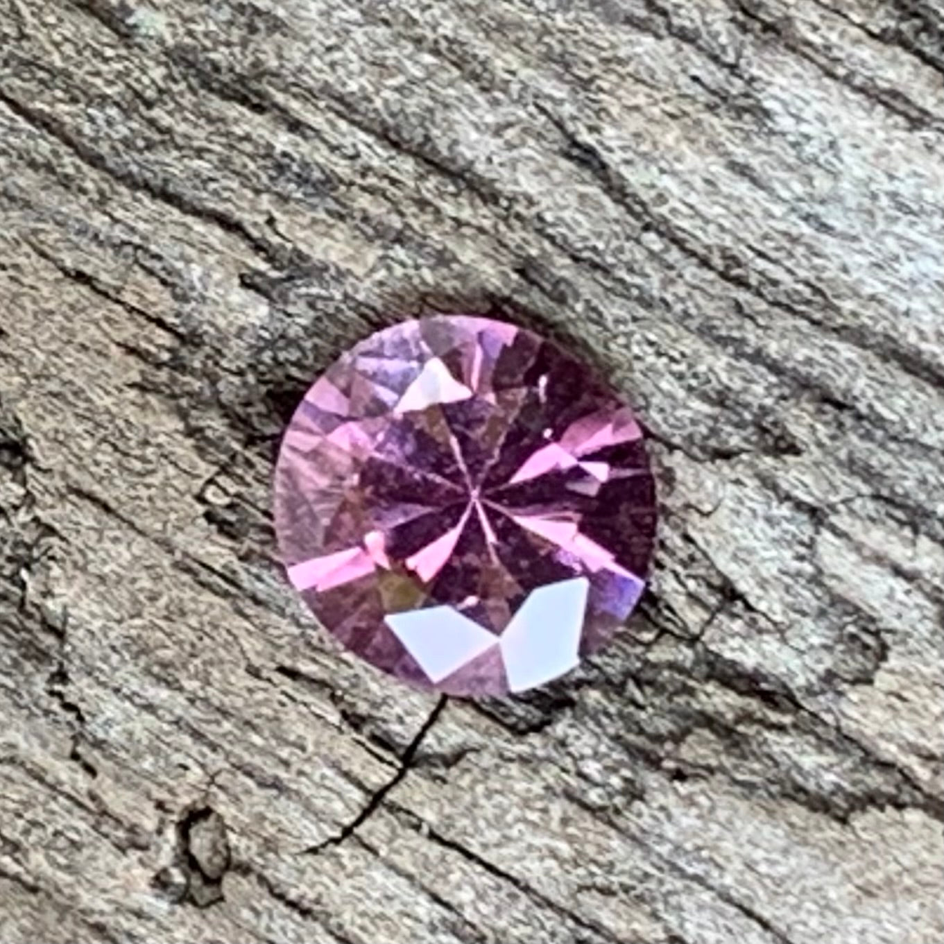 Purplish Pink Spinel Roundish Oval 4.6 mm / 0.44 Ct Flower Cut Loose Gemstone For Jewelry Making