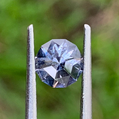Spinel Polygonal Flower Cut Bluish Grey Round 6 mm / 0.73 Ct Natural Loose Gemstone For Jewelry