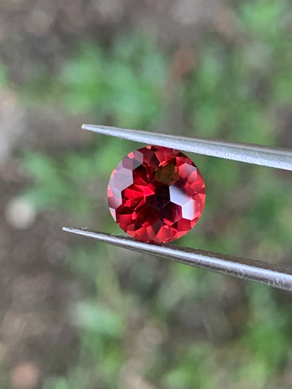 Garnet Round 7.4 mm / 2.04 Ct Fancy Football Cut Loose Gemstone For Contemporary Jewelry