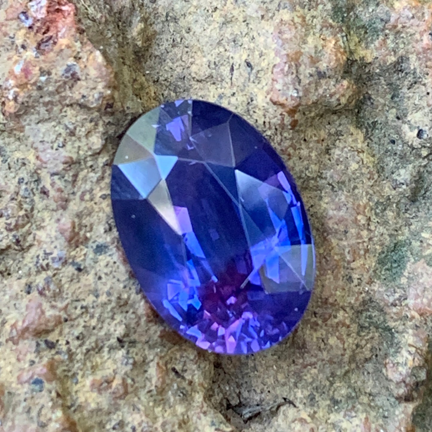 Violetish Blue Bicolor Sapphire Oval Heated Only 2.89 Ct Natural Loose Gemstone for Jewelry Making