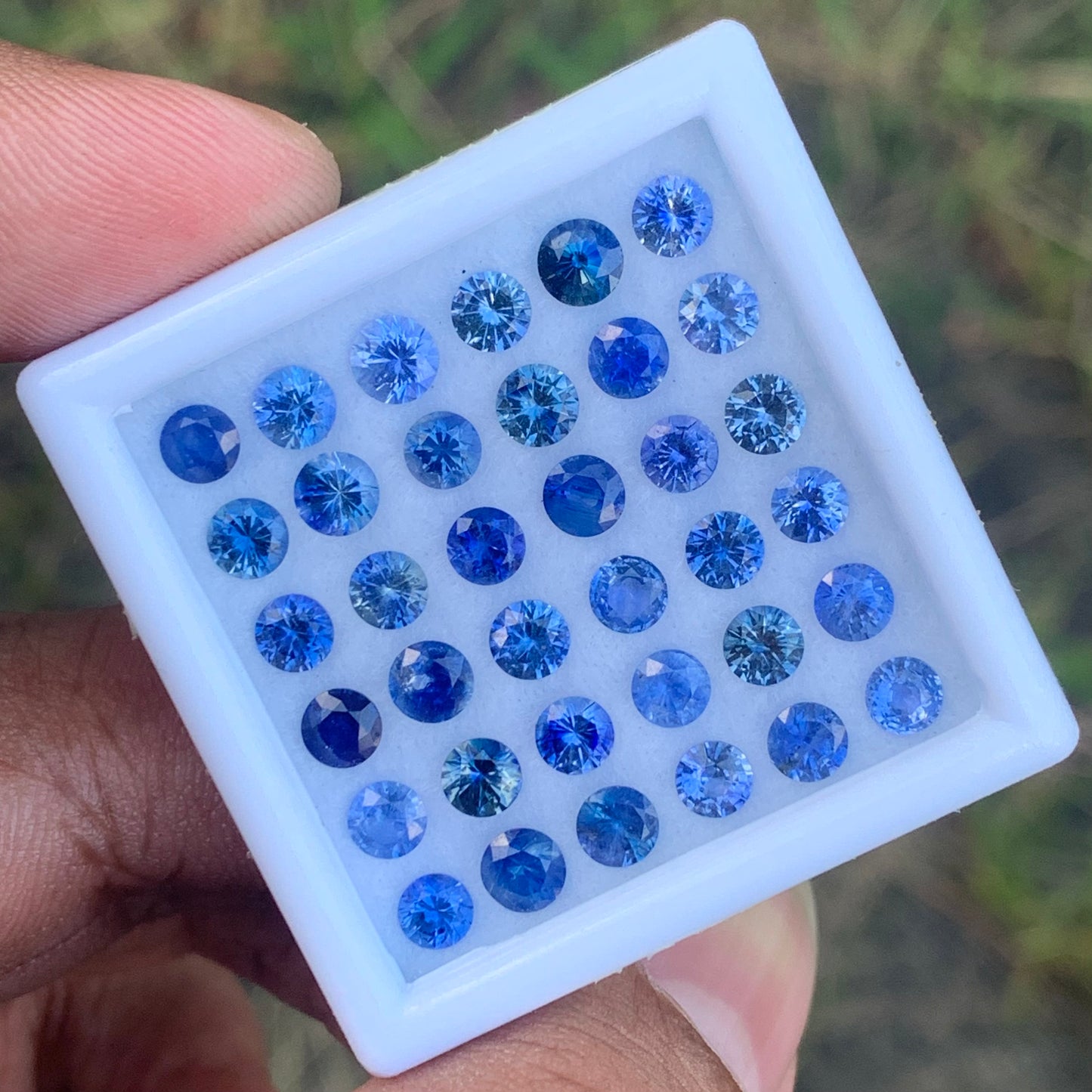 Blue Sapphire 3.8 - 4.2 mm Rounds 10.50 Ct Loose Gemstone Parcel of 36 Stones