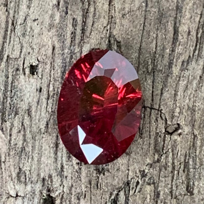 Red Garnet Fantasy Cut / Concave Cut Oval 2.21 Ct Natural Loose Gemstone For Jewelry Making