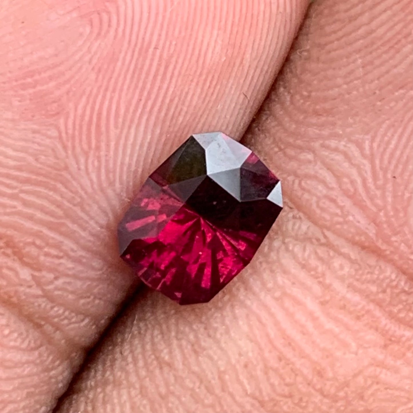 Red Garnet Modified Octagon 1.40 Ct Natural Loose Gemstone For Jewelry Making