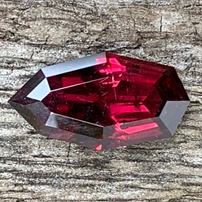 Natural Garnet Loose Stone, Geometric Cut Fancy Design Red Gemstone, for Jewelry Making 2.80 Ct Stone