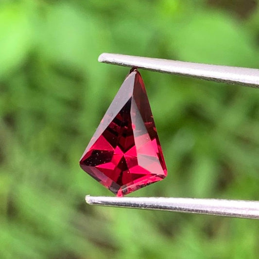 Pinkish Red Garnet Kite 2.25 Ct Natural Unheated Loose Gemstone from Sri Lanka