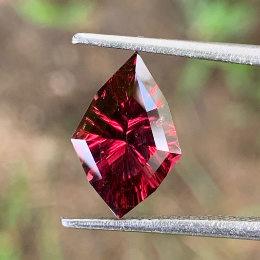 Red Garnet Concave Cut / Fantasy Cut Fancy Diamond 2.88 Ct Natural Loose Gemstone From Sri Lanka